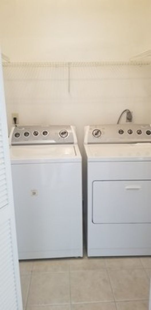 Building Photo - One bedroom condominium