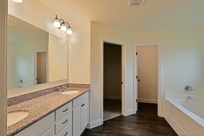 Building Photo - 6114 Redberry Dr