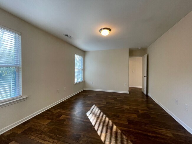Building Photo - 1495 Leatherman Rd