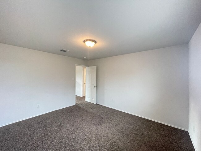 Building Photo - 1816 Cow House Ct