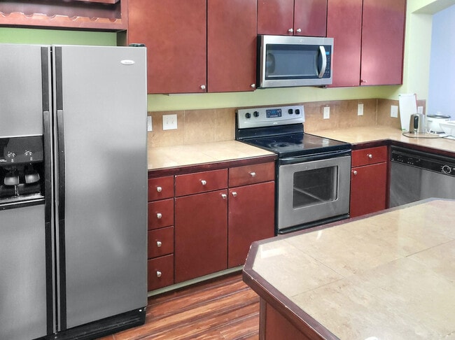 Building Photo - 2505 San Gabriel St