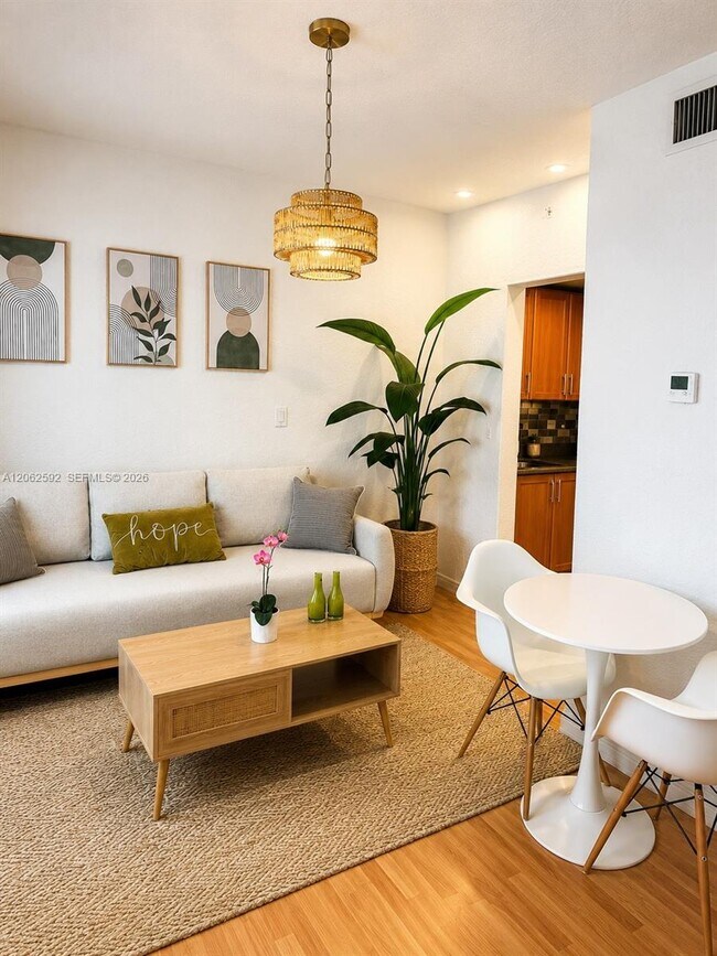 Building Photo - 7326 Collins Ave
