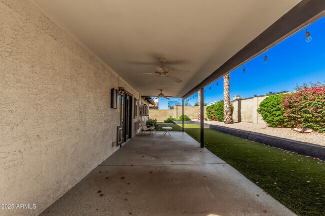 Building Photo - 4950 W Grovers Ave