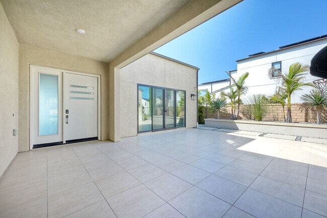 Building Photo - 13710 Goldenpine Trl