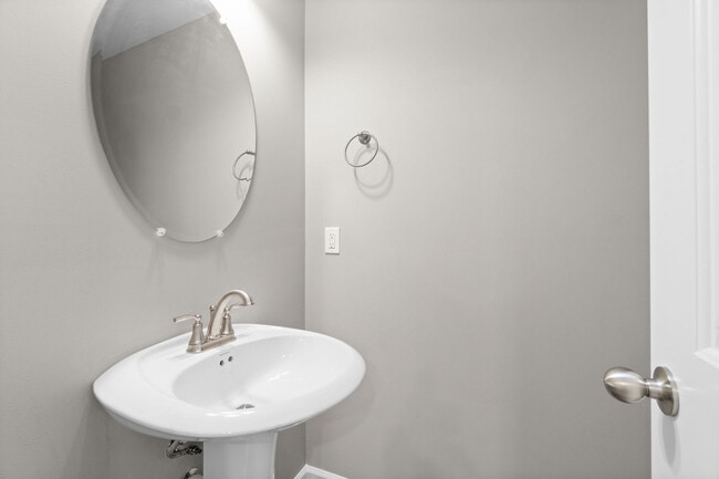 Building Photo - 955 Big Sky Dr