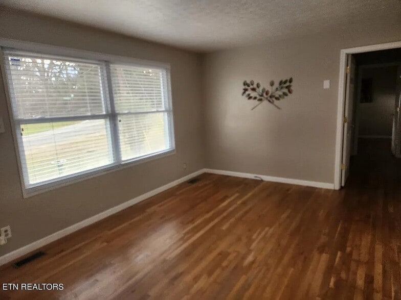 Building Photo - 507 Tipton Ave