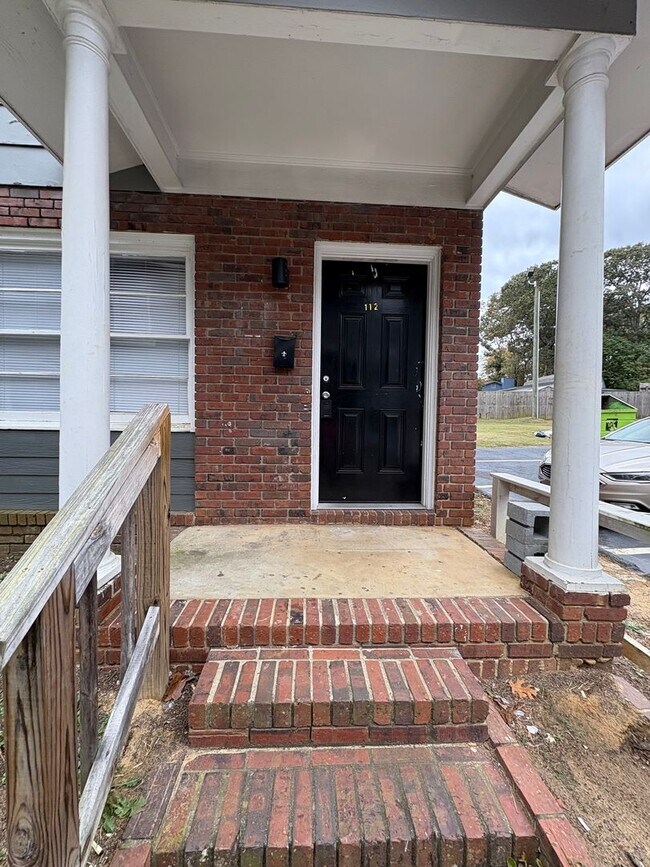 Building Photo - 131 Wall St