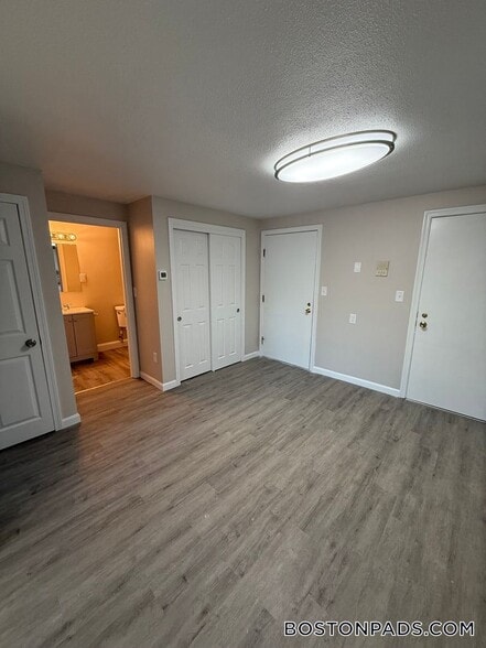Building Photo - 53 Ridgewood Ln