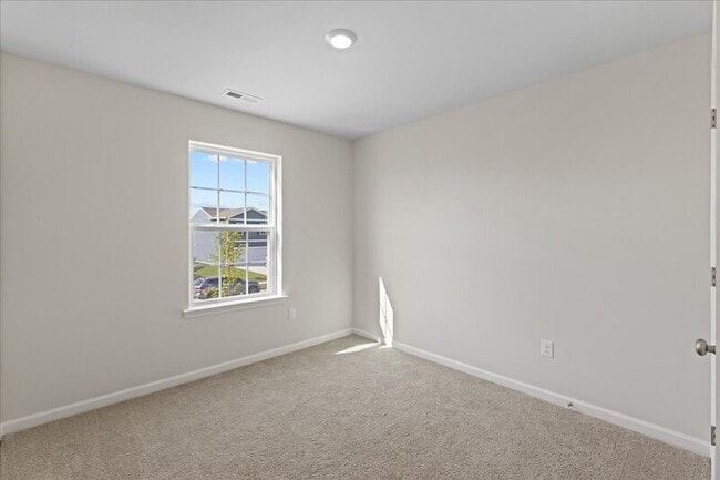 Building Photo - 113 Malibu Dr