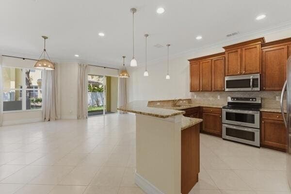 Building Photo - 6109 NW Kendra Ln