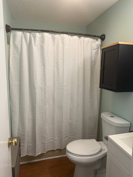 Building Photo - 510-510 Fairwood Lakes Dr