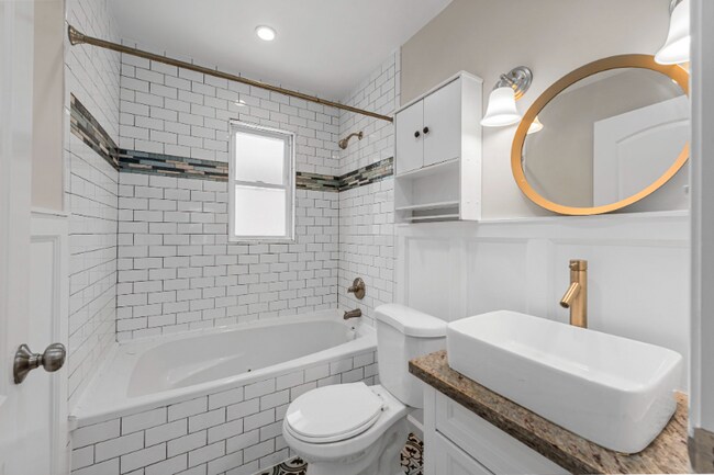 Building Photo - 6837 Julian Ave