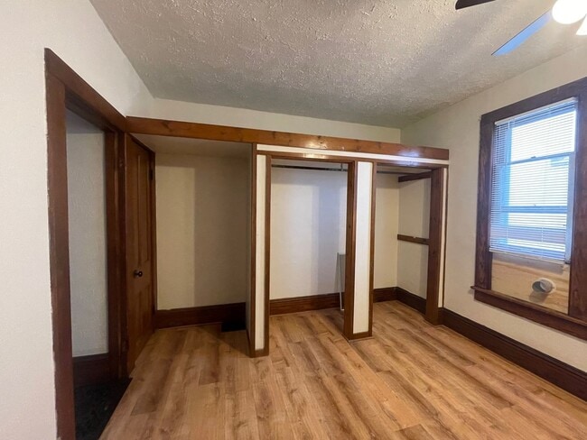 Building Photo - 334O