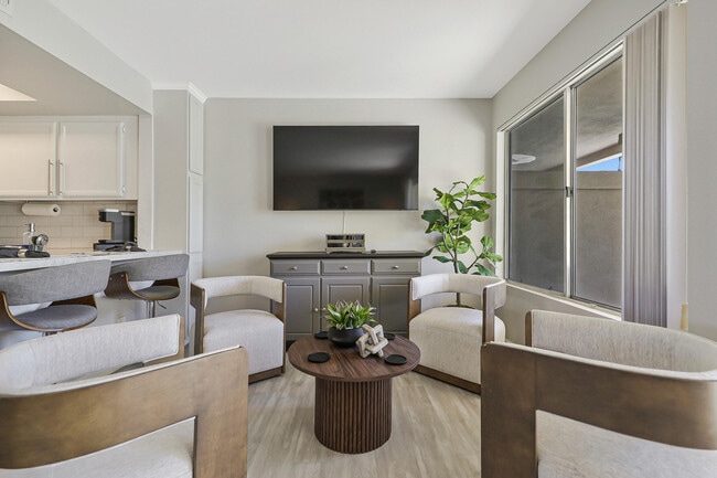 Building Photo - 78347 Terra Cotta Ct