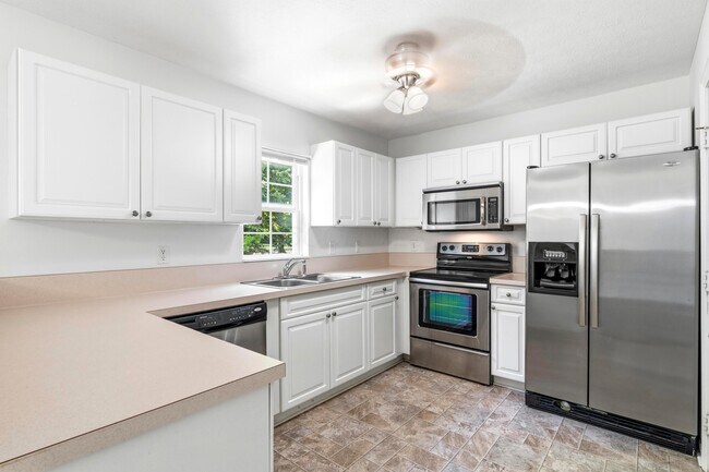 Building Photo - 1113 Green Knoll Dr
