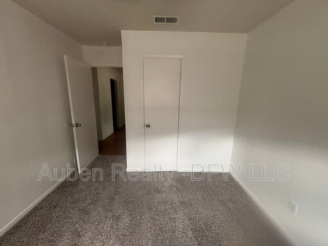 Building Photo - 1510 Blackwell Dr