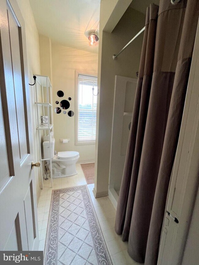 Building Photo - 509 S Market St