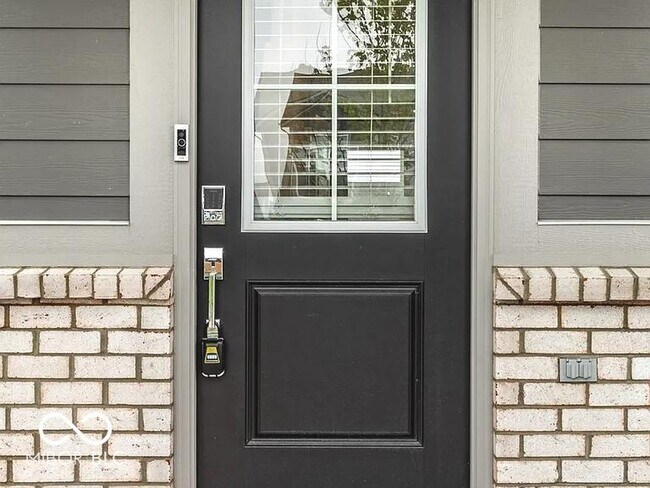 Building Photo - 6629 Clary Trce