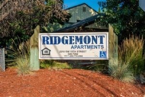 Building Photo - 2210 SW 19th St