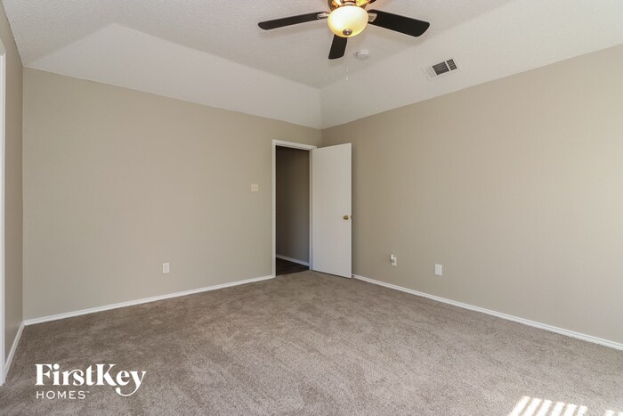Building Photo - 525 Brandy Ct