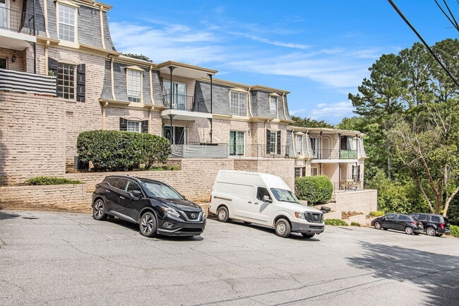 Building Photo - 2805 Northeast Expy