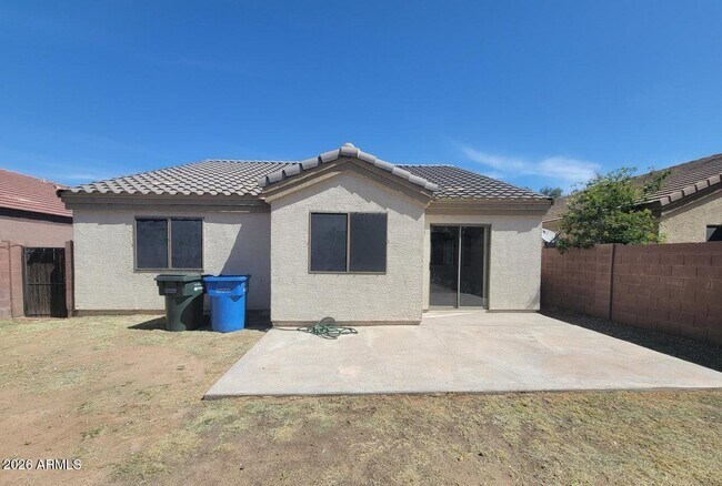 Building Photo - 3133 W Huntington Dr