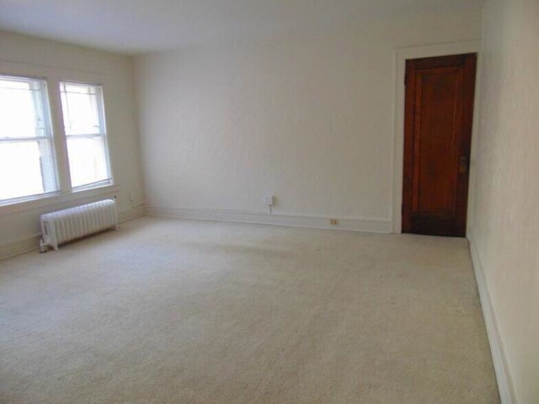 Building Photo - 253 Wilcox St