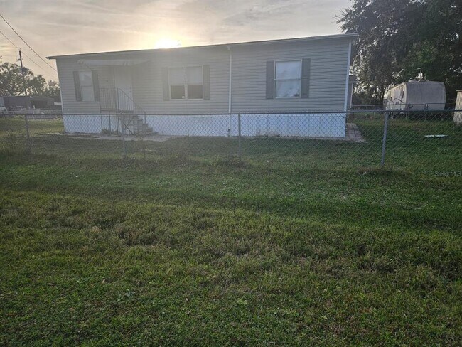 Building Photo - 129 4th St