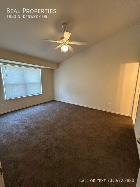 Building Photo - 1880 N Kenwyck Dr