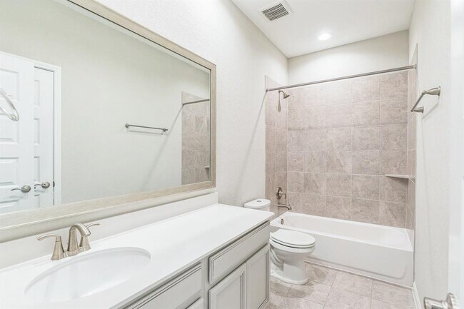 Building Photo - 3202 Cache Crossing Dr