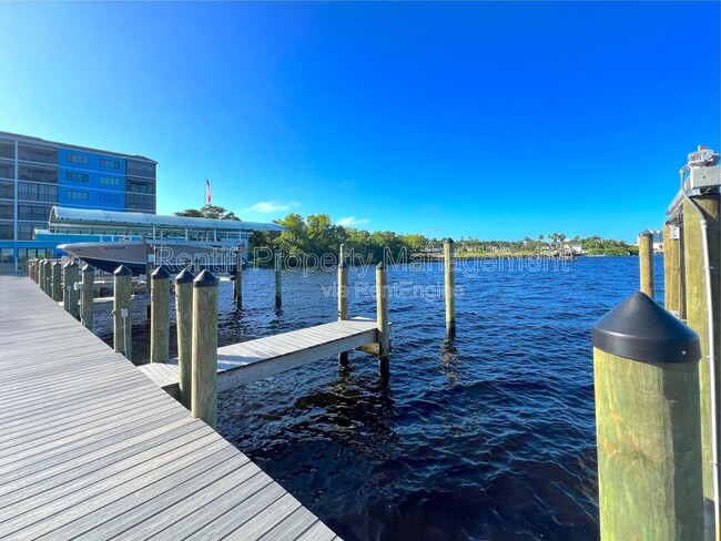 Building Photo - 2711 First Street