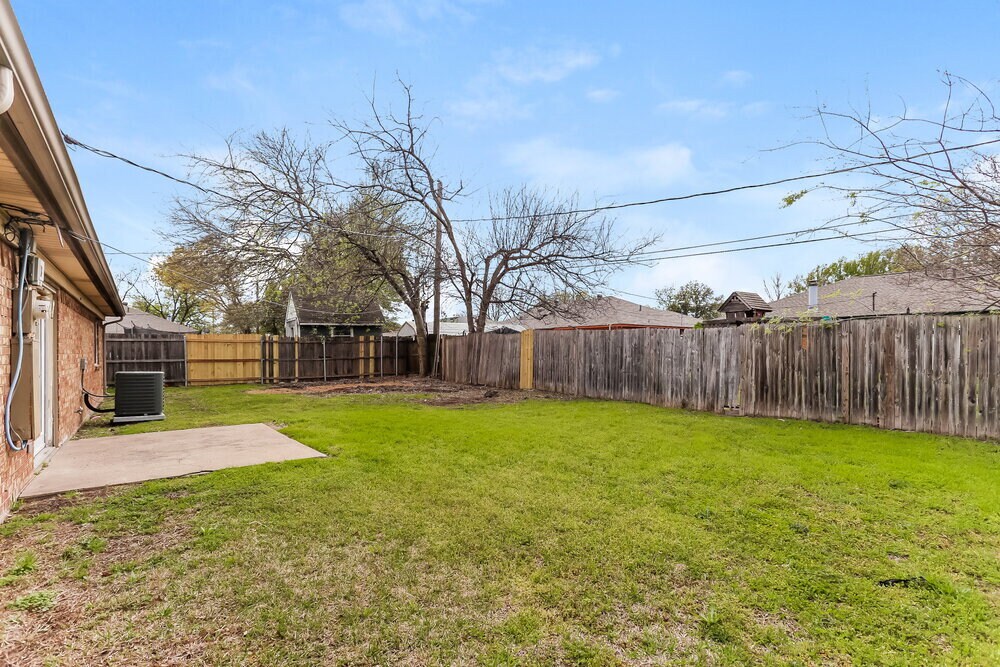Building Photo - 6306 Twin Maple Ct