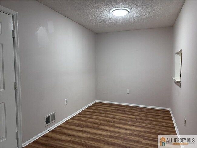 Building Photo - 171 Lindsey Ct