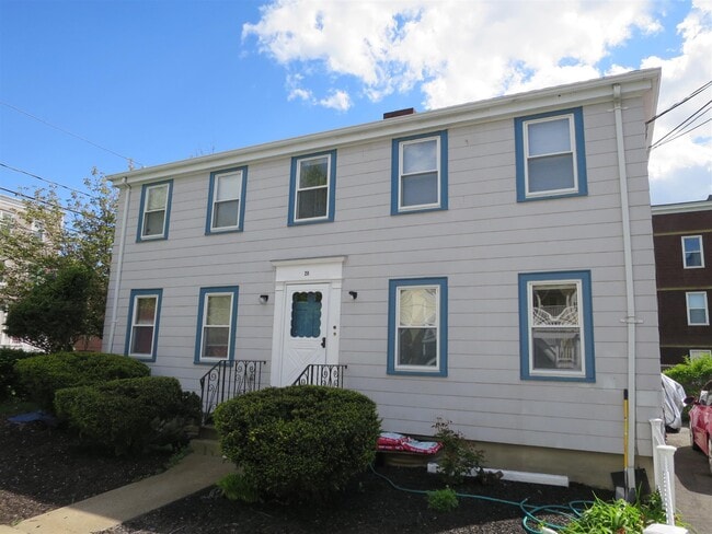 Building Photo - 28 Linden Ave