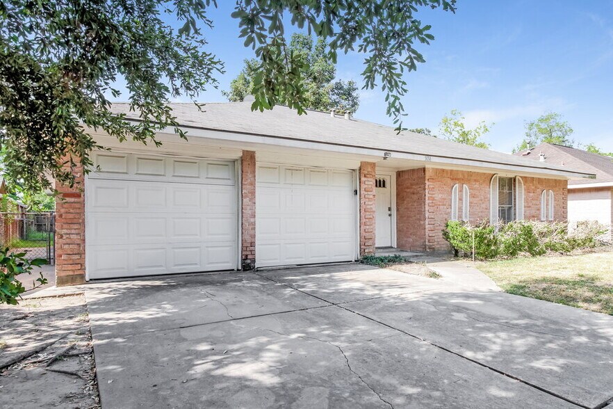 Building Photo - 5014 Hasie Dr