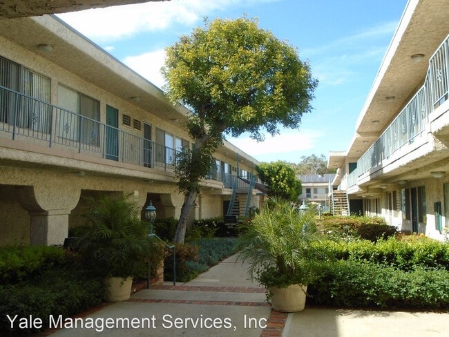Building Photo - 18355 Collins St