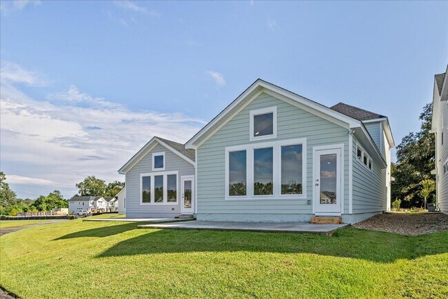 Building Photo - 5646 Native Oak Dr
