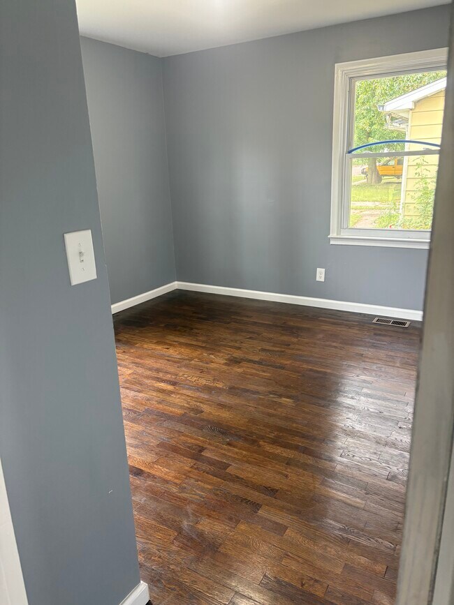 Building Photo - 5220 Western Rd