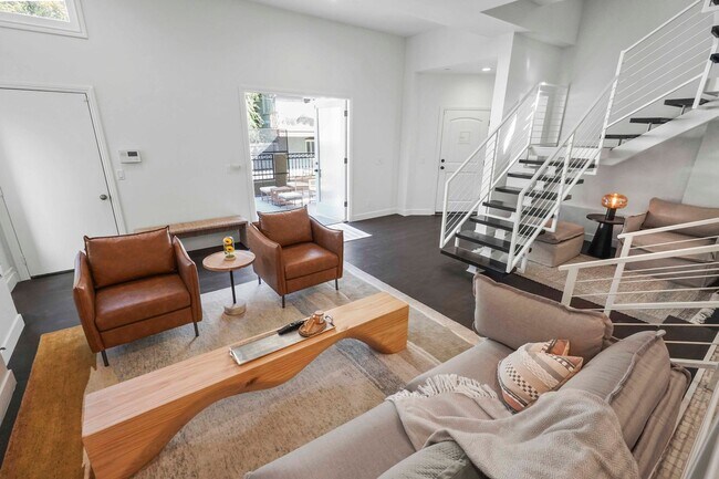 Building Photo - 9842 Portola Dr
