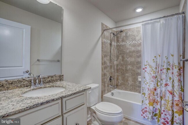 Building Photo - 414 Goodwick Dr