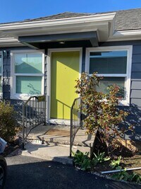 Building Photo - Overlook-Arbor Lodge Courtyard 4-plex Spac...