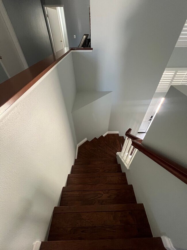 Building Photo - ***Open Showing Thurs. 4/2/2026 @10-11am*** Beautiful 4bed with large loft, 3bath Colton Home! MO...