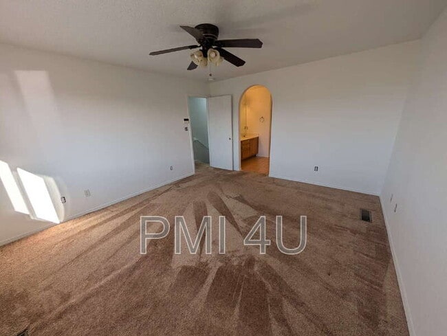 Building Photo - 7105 Casa Elena Dr NE