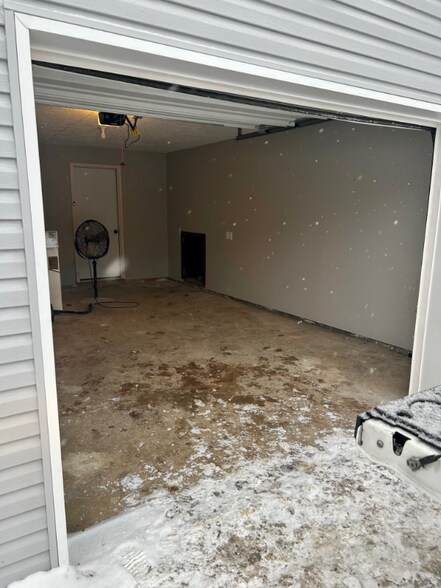 Building Photo - 10592 Stair Rd