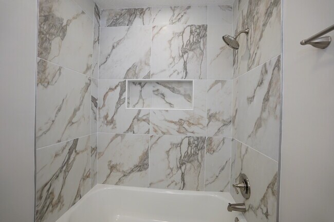 Building Photo - 505 Westchester Dr