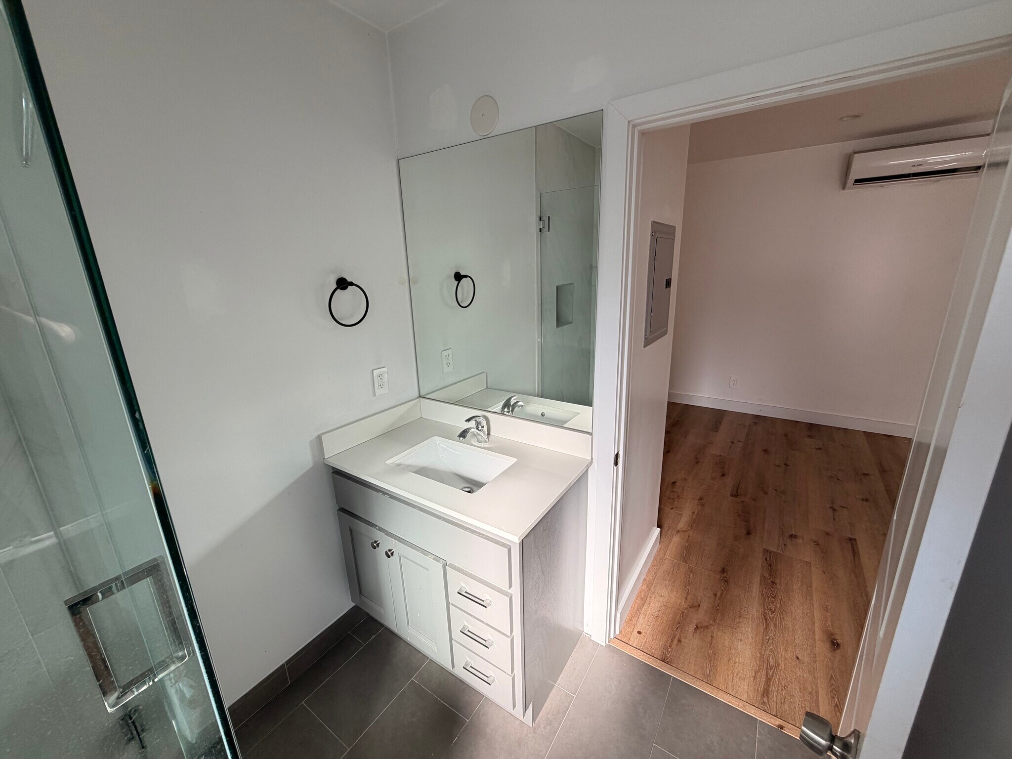 Building Photo - 5840 Allott Ave