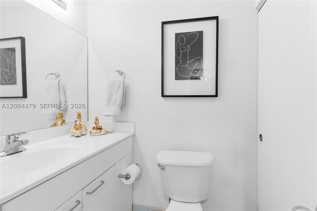 Building Photo - 21055 Yacht Club Dr