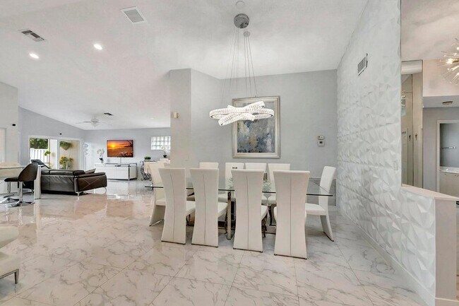 Building Photo - 9601 Harbour Lake Cir