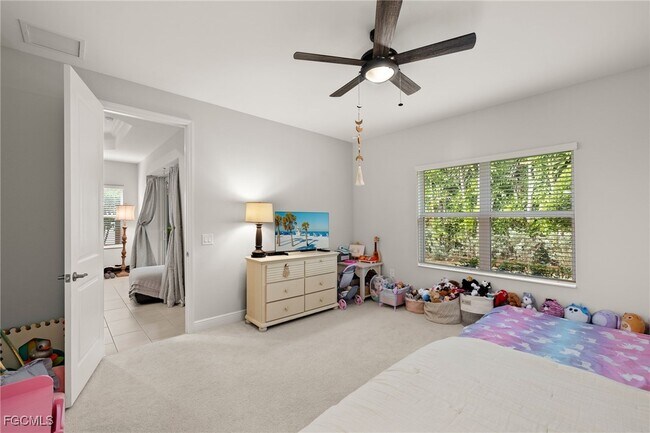 Building Photo - 11755 Solano Dr