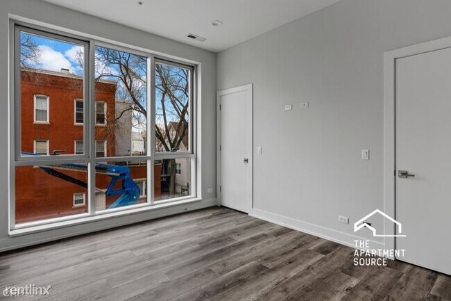 Building Photo - 2 br, 2 bath Apartment - 1956 N Fairfield Ave